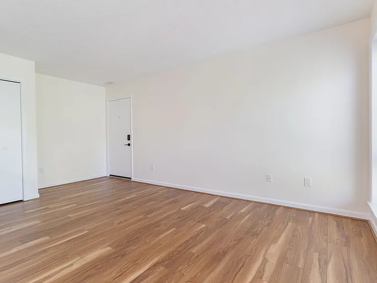 23240 Rosewood Ct #9 — Photo 2