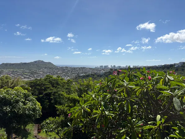 1782 Halekoa Dr, Honolulu, HI 96821