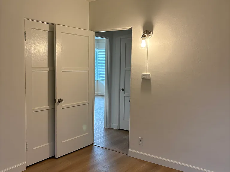 2037 N Brighton St — Photo 12