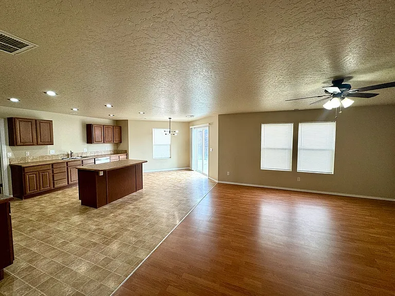 28 N Zion Park Dr — Photo 9