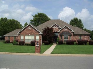 102 Magnolia Cir, Lonoke, AR 72086