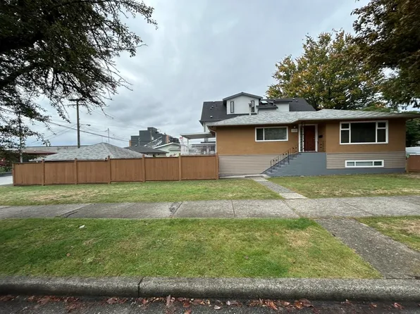 375 Skeena St, Vancouver, BC V5K 4N9