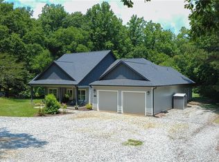 9350 Burnett Dr, Cumming, GA 30028
