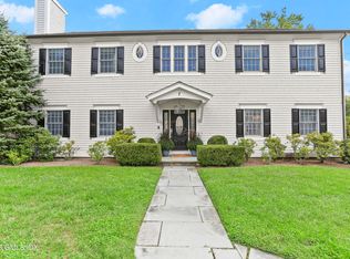 7 Chestnut St, Cos Cob, CT 06807