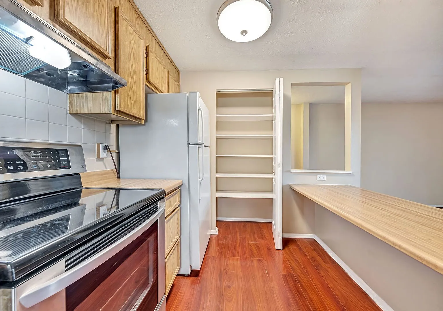 Tranquil Two-Bedroom Condo: Park Setting, Prime Location, Modern Comforts! — Photo 3