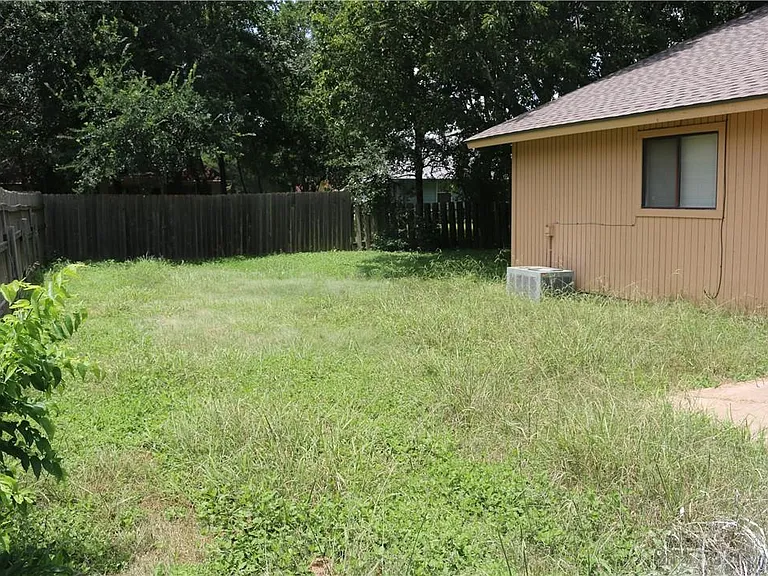 803 Kimberly St #A — Photo 14