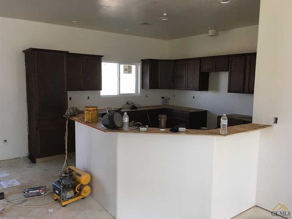 2nd image of 22624 Strawflower Rd