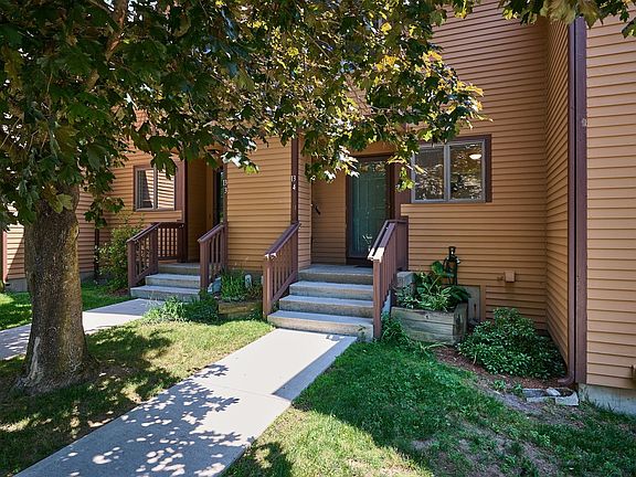 3rd image of 575 Bridge Rd Unit 13-4