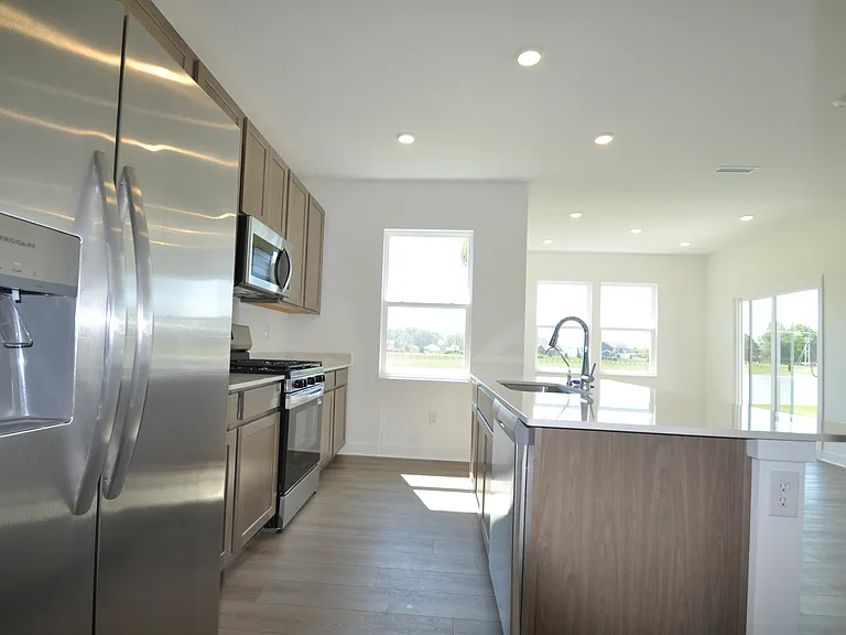 8578 Georgina St — Photo 3