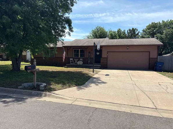 115 W April Dr, Mulvane, KS 67110