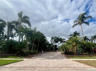 4919 Coach Ln, Naples, FL 34114