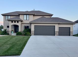 16007 Craig Ave, Bennington, NE 68007