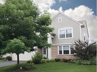 15 Stratford Ct, South Elgin, IL 60177