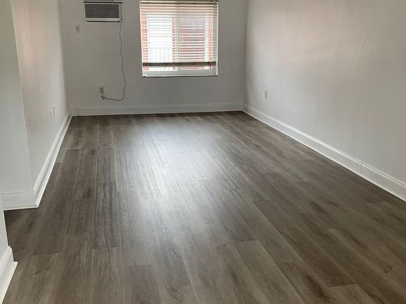 2nd image of 1245 SW 5th St APT 5