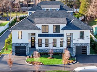 18 William St, Closter, NJ 07624