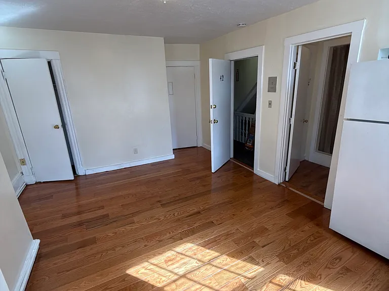 41 Anderson St #42 — Photo 8