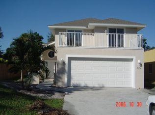 2212 Country Club Rd, Melbourne, FL 32901