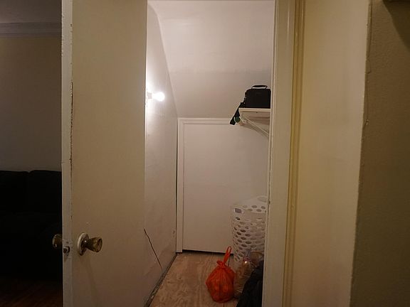 4th image of 5440 Sansom St #1