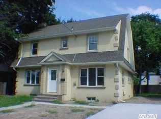 349 Dover St, Westbury, NY 11590