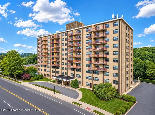 1000 Clove Rd APT 7F, Staten Island, NY 10301