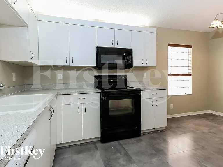 4652 Concordia Ln — Photo 6
