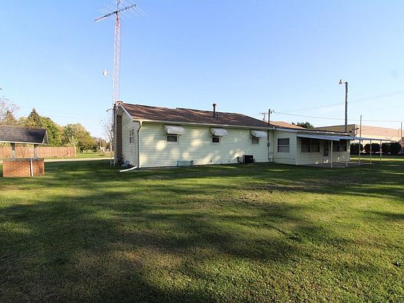 4th image of 416 Glenn Ave