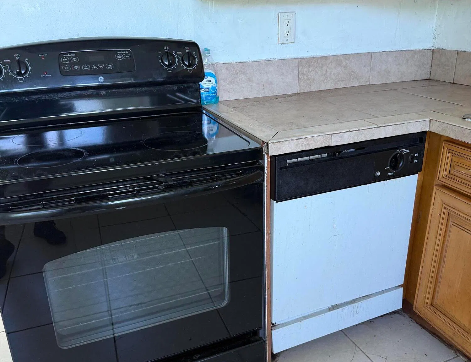 3 bed, 2.0 bath, 1025 sqft, $2,700 — Photo 3