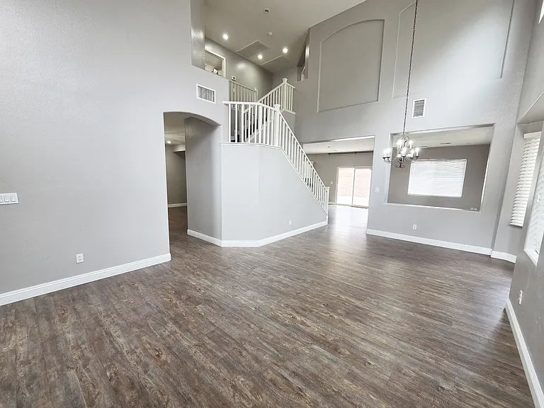 9946 Burton Lake Ct — Photo 8