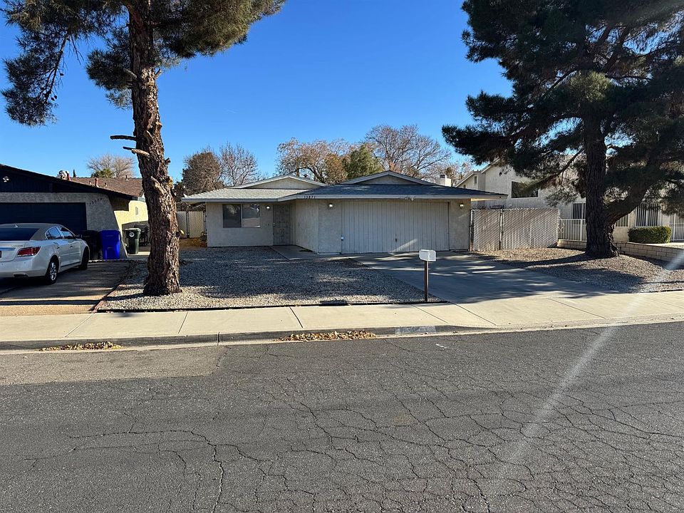 1st image of 13871 Deauville Dr