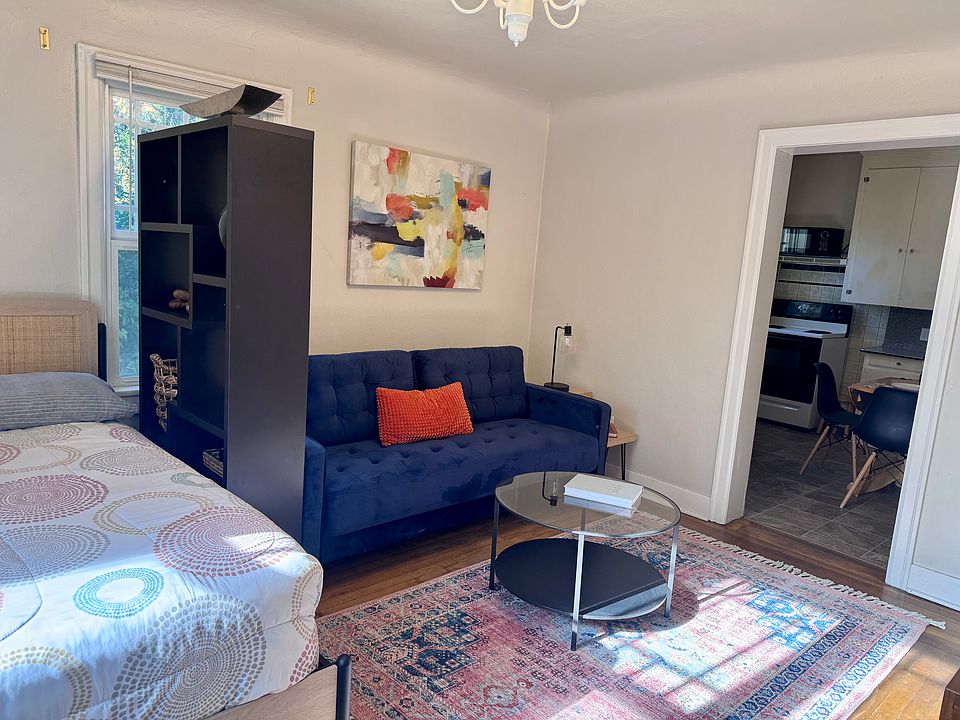1st image of 310 N Van Buren St #4