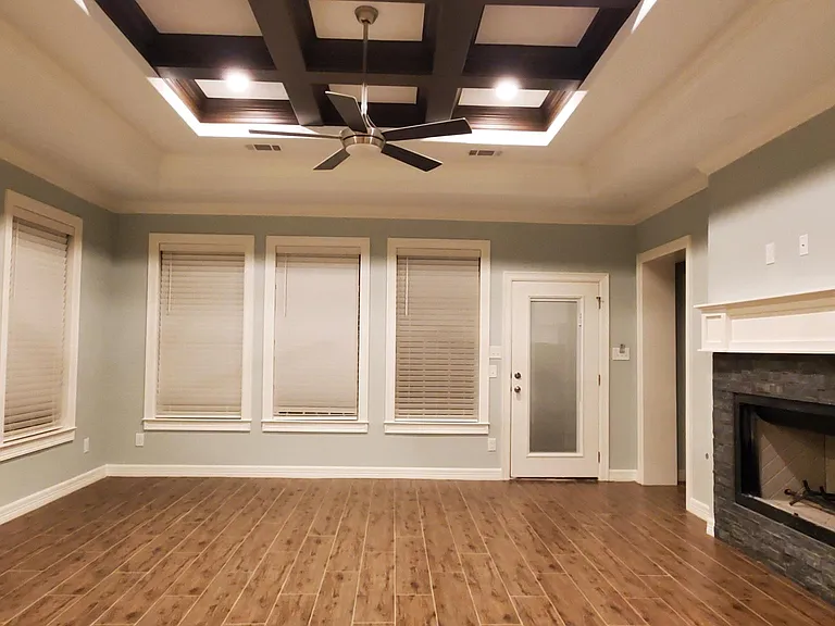6460 Bell Pointe — Photo 4