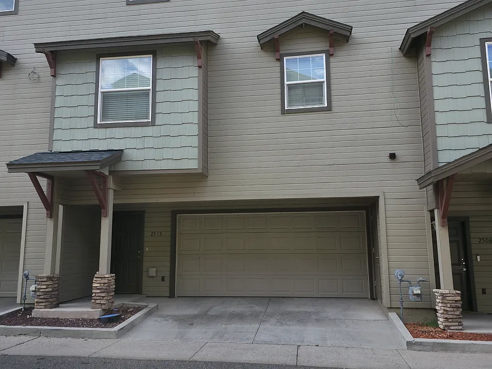 2512 W Pikes Peak Dr #1
