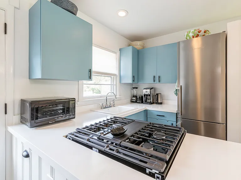 4019 Noyack Rd — Photo 10