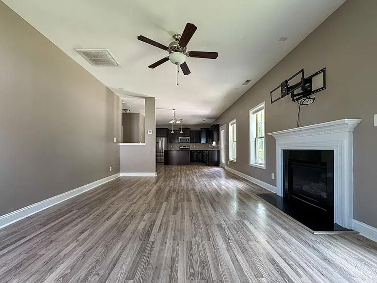 296 Sedgefield Dr — Photo 9