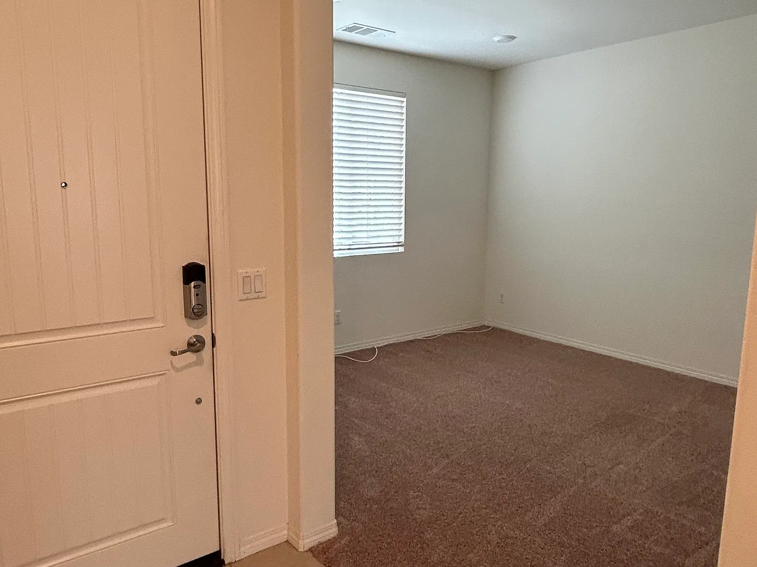 3 bed, 1800 sqft, $3,475 — Photo 2