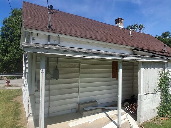 3rd image of 820 S 17th St
