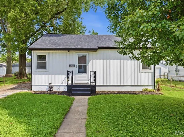 2648 Center St, Granite City, IL 62040