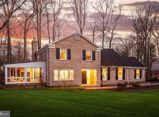 2615 Steeplechase Dr, Reston, VA 20191