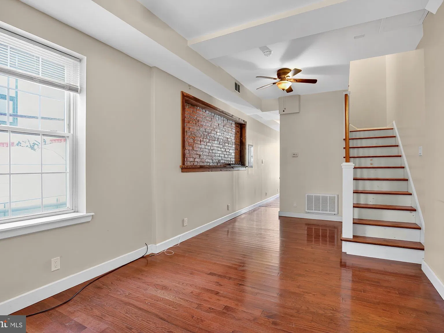 2 bed, 1.0 bath, $1,695 — Photo 4