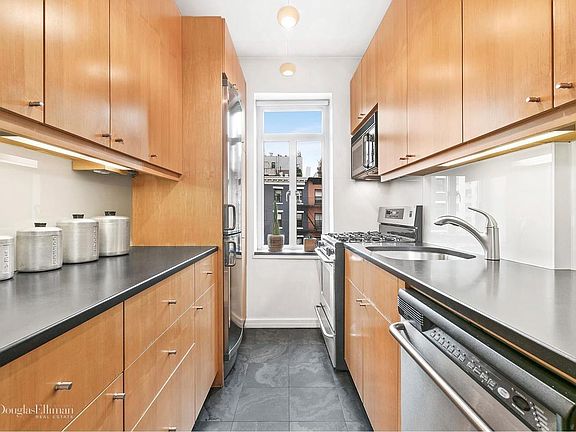 4th image of 171 7th Ave #3J