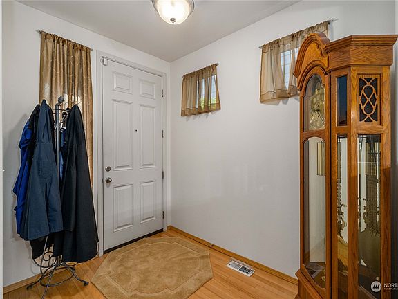 4th image of 19009 97th Avenue Ct E