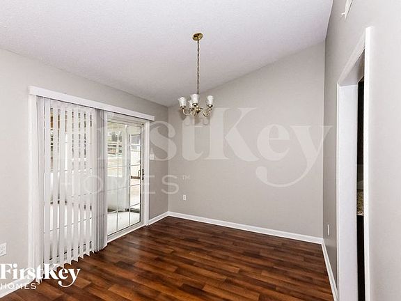 4th image of 6806 San Luis Ln