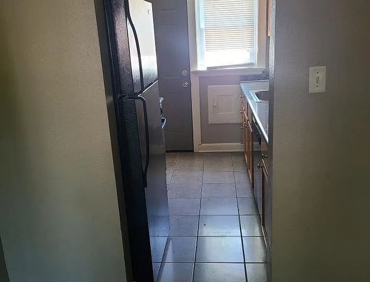 1822 N Vel R Phillips Ave — Photo 6