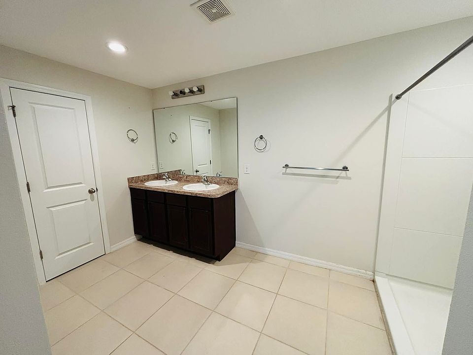 1st image of 110 San Carrara Ct