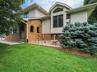 1853 Rolling Hills Loop, Council Bluffs, IA 51503