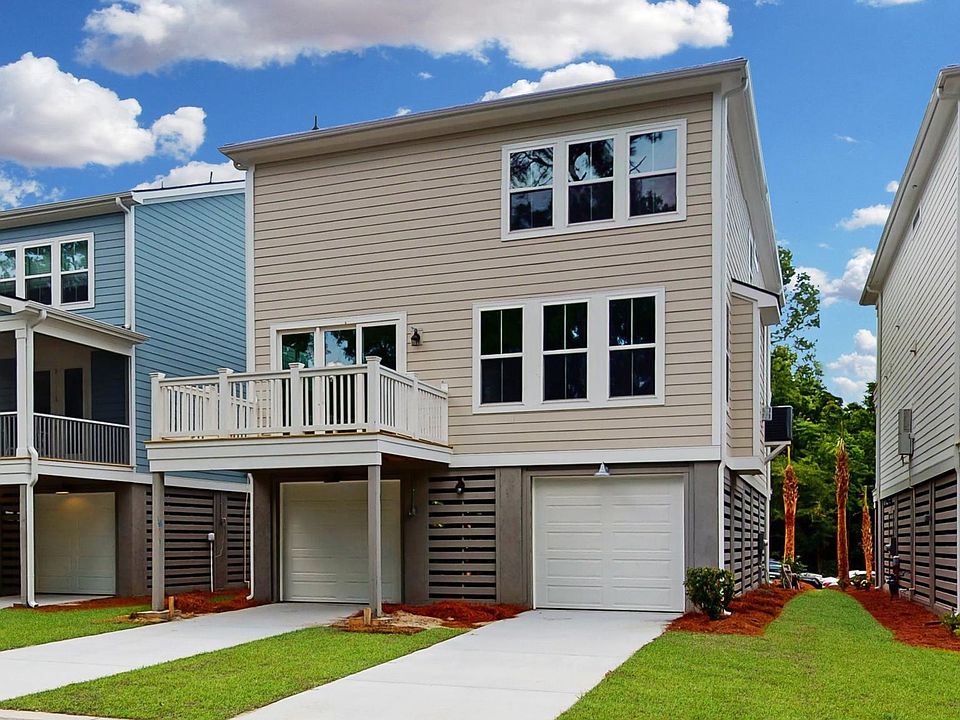 1st image of 2346 N Palmetto Fort Dr