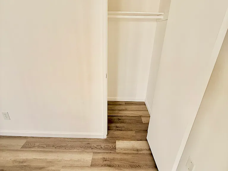 11258 Morrison St #101 — Photo 9