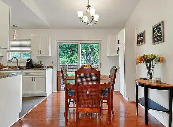 1347 Shallow Lake Dr — Photo 2