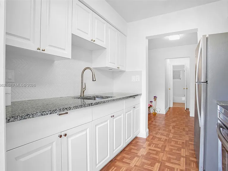 1836 Arthur St #9 — Photo 14