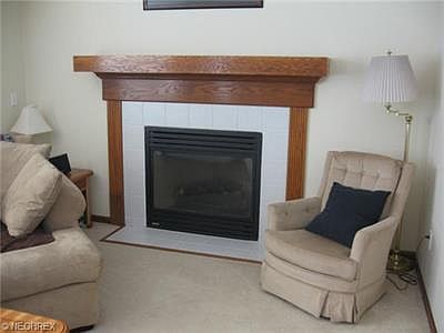 3rd image of 214 Simon Ln